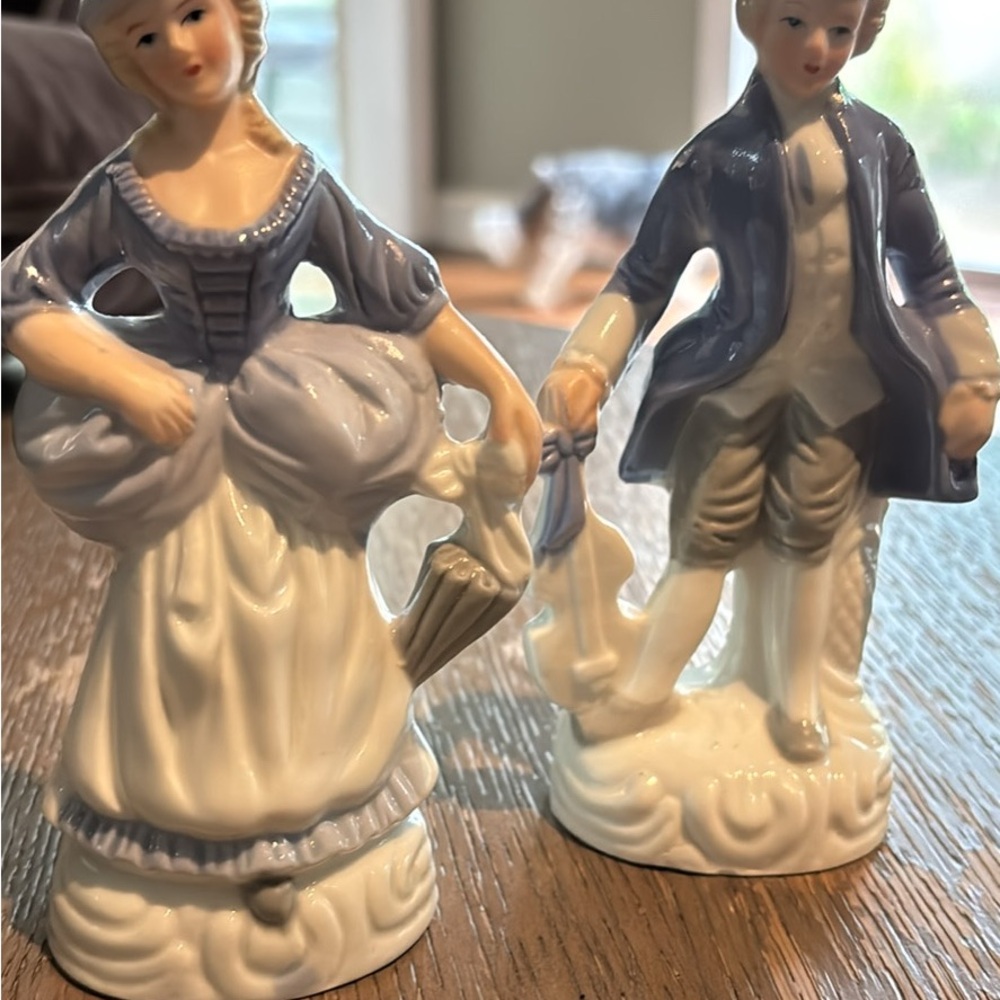 Porcelain Figurine Set in Blue and White
